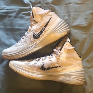 White Nike Hyperdunks (Hightops)